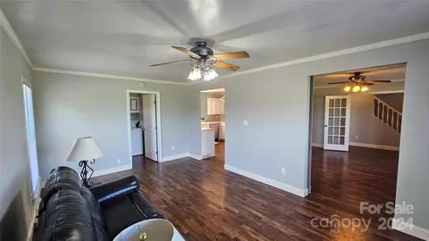 Living - 287 Fox Hunter Rd, Harmony, NC 28634 photo 4 of 5