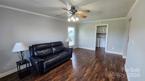 Living - 287 Fox Hunter Rd, Harmony, NC 28634 photo 3 of 5