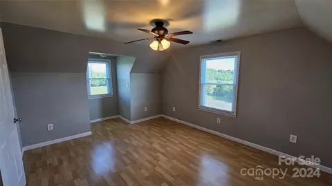 Bedroom - 287 Fox Hunter Rd, Harmony, NC 28634 photo 3 of 6