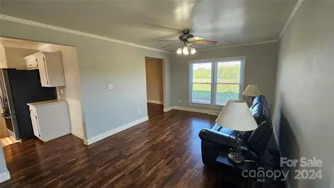 Living - 287 Fox Hunter Rd, Harmony, NC 28634 photo 5 of 5