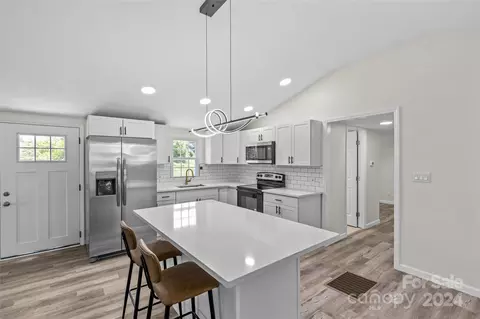 204 Hoyle Cir, Gastonia, NC 28052