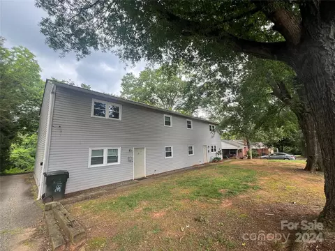 381 20th Ne Ave NE, Hickory, NC 28601
