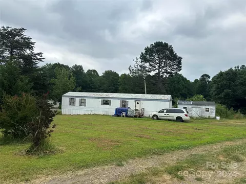 130 Vinson Rd, Statesville, NC 28677