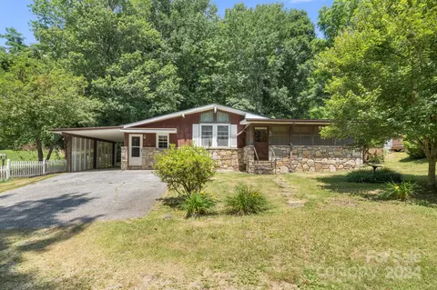 550 Norman St, Hendersonville, NC 28791