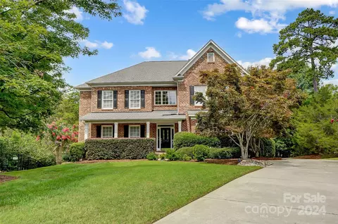 1461 Finsbury Ln, Tega Cay, SC 29708