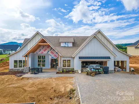 620 Daniel Circle 81 Dr #81, Mills River, NC 28759