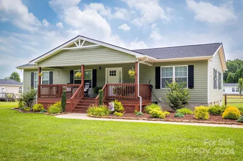 7191 Long Island Rd, Catawba, NC 28609