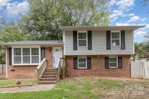 1016 Wilson Blvd, Dallas, NC 28034