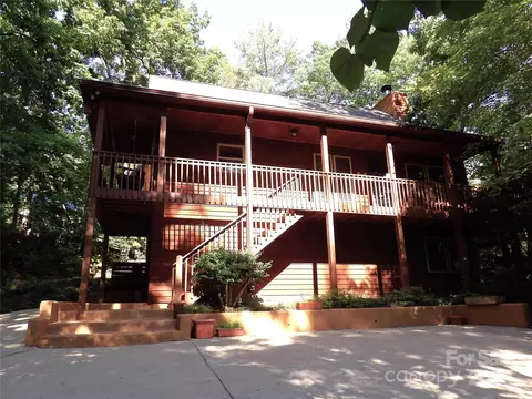 321 Chapel Point Rd, Lake Lure, NC 28746