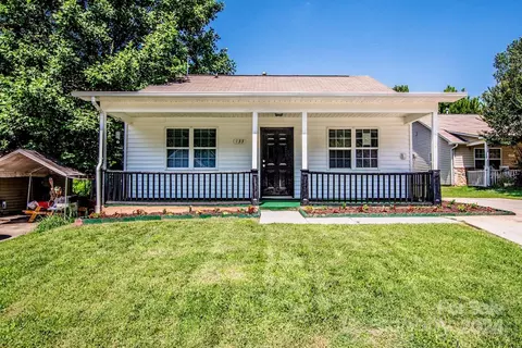 133 Leonard St, Mooresville, NC 28115