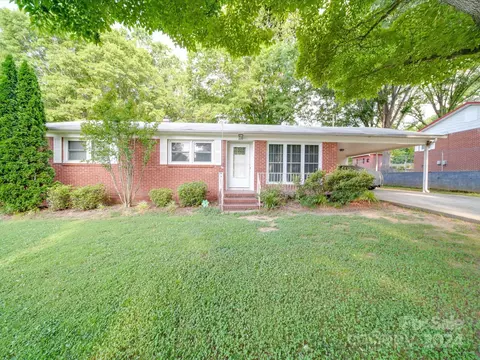 813 Smith St, Albemarle, NC 28001