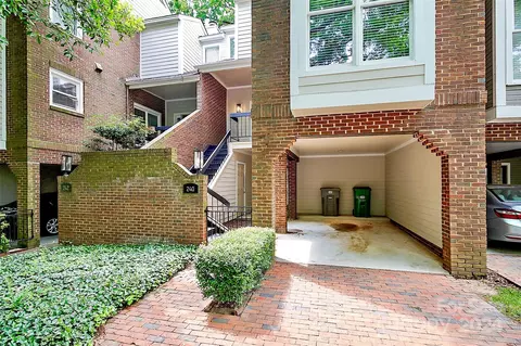 240 S Clarkson St, Charlotte, NC 28202