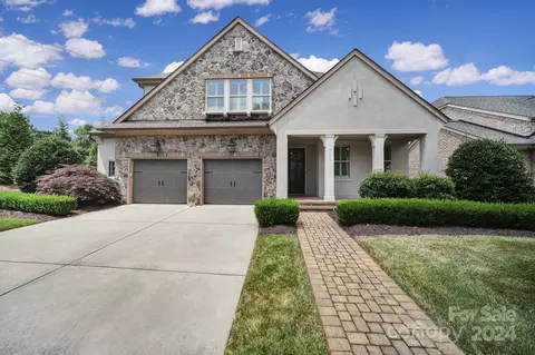 9111 Robbins Preserve Rd, Cornelius, NC 28031