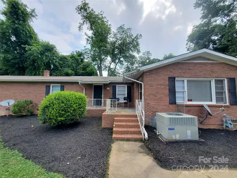 125127 Lincoln St, Statesville, NC 28677