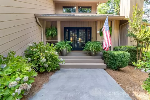 13 Heritage Dr, Lake Wylie, SC 29710