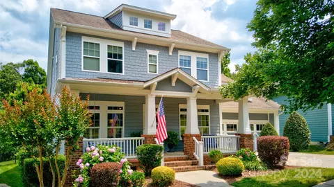 19014 Cypress Garden Dr, Davidson, NC 28036