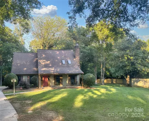 7103 Sythe Ct, Charlotte, NC 28226