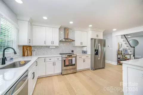 Kitchen - 6205 Wright Rd, Kannapolis, NC 28081 photo 3 of 4