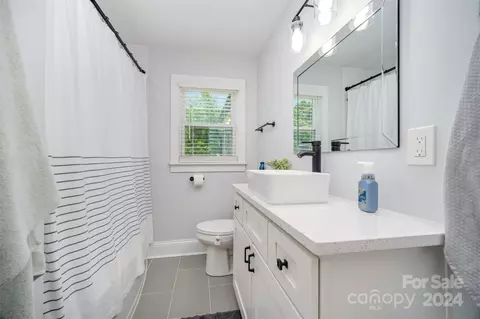 Bath - 6205 Wright Rd, Kannapolis, NC 28081 photo 3 of 4