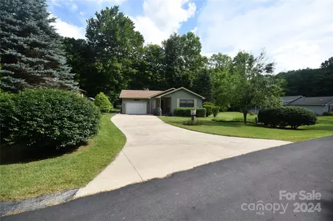 30 Whitewater 3 Dr #3, Maggie Valley, NC 28751