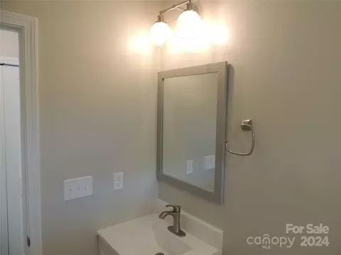 520 1st W St W, Conover, NC 28613 photo 15