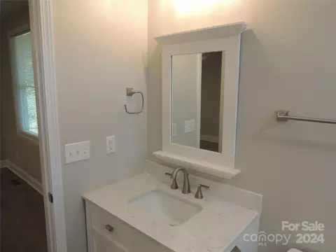 520 1st W St W, Conover, NC 28613 photo 11