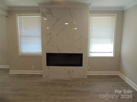 520 1st W St W, Conover, NC 28613 photo 4