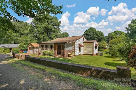 3247 2nd Avenue Se 15 Ct SE #15, Conover, NC 28613