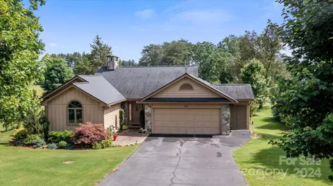 990 Club Rd, Tryon, NC 28782