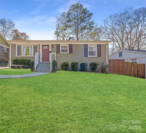 823 Spruce St, Charlotte, NC 28203