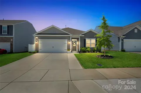 217 Atwater Landing Dr, Mooresville, NC 28117