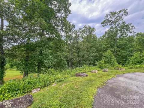 225 A Virea 5 Dr #5, Hendersonville, NC 28739