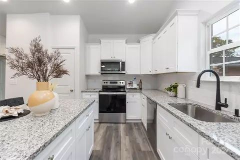3421 Durham Ln, Charlotte, NC 28269