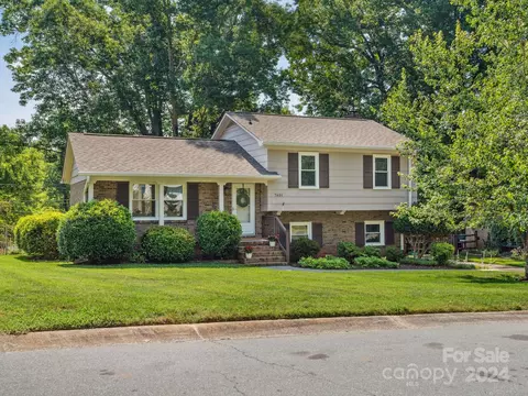 7631 Watercrest Rd, Charlotte, NC 28210