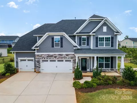 9046 Raven Top Dr, Mint Hill, NC 28227