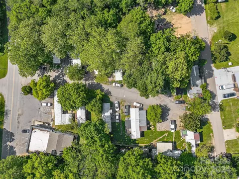 35 Brookdale Rd, Asheville, NC 28804