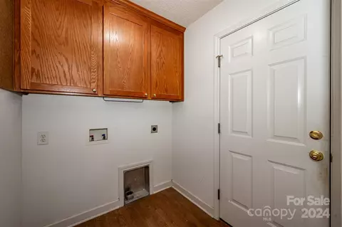 9575 Autumn Cir, Davidson, NC 28036 photo 12