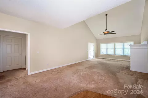 9575 Autumn Cir, Davidson, NC 28036 photo 4