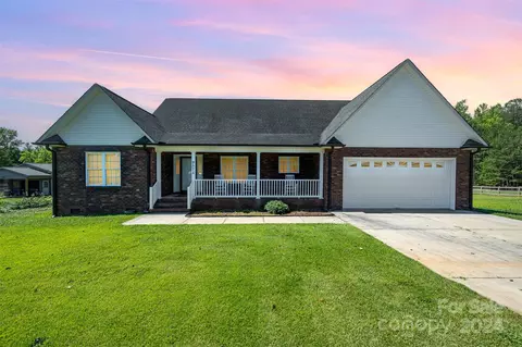 9575 Autumn Cir, Davidson, NC 28036