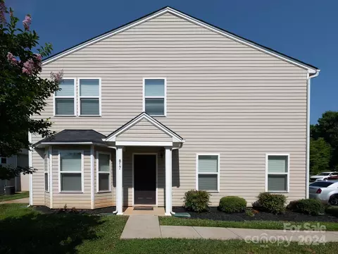 817 Ranchero St, Statesville, NC 28677
