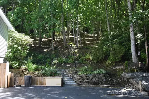 Exterior - 25 Easterly Ln, Fletcher, NC 28732 photo 4 of 7