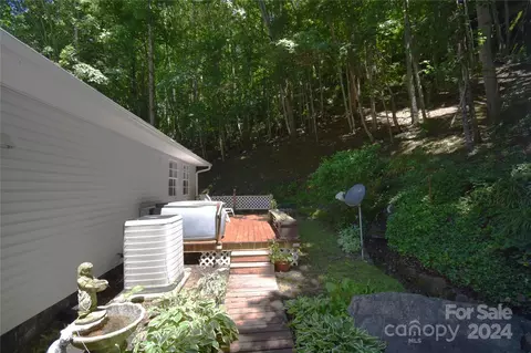 Exterior - 25 Easterly Ln, Fletcher, NC 28732 photo 2 of 7