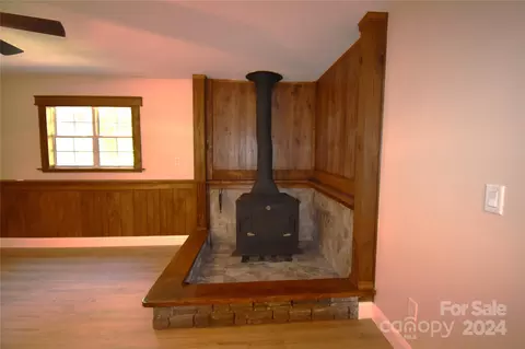 Living - 25 Easterly Ln, Fletcher, NC 28732 photo 3 of 3