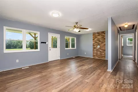 Living - 5128 Stack Rd, Monroe, NC 28112 photo 2 of 3