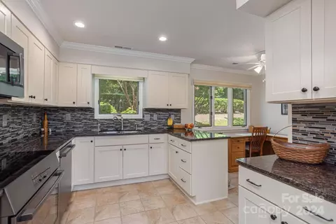 Kitchen - 203 Golfside Dr, Flat Rock, NC 28731 photo 2 of 4
