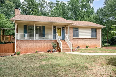 1727 Wildlife Rd, Charlotte, NC 28214