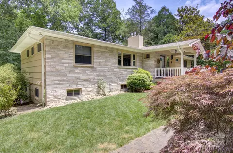 539 Walnut Loop Rd, Hendersonville, NC 28739