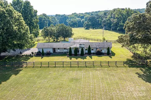 2703 S Potter Rd, Waxhaw, NC 28173