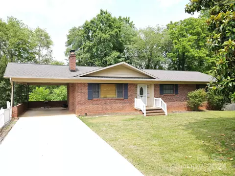 2131 14th Avenue Ne Dr NE, Hickory, NC 28601
