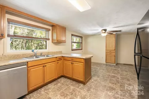 5739 Nc Hwy 9 Hwy, Mill Spring, NC 28756 photo 14